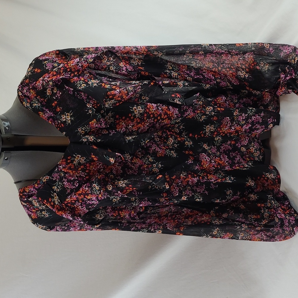 Relativity sheer floral blouse size XL with gold shimmer thread in pattern